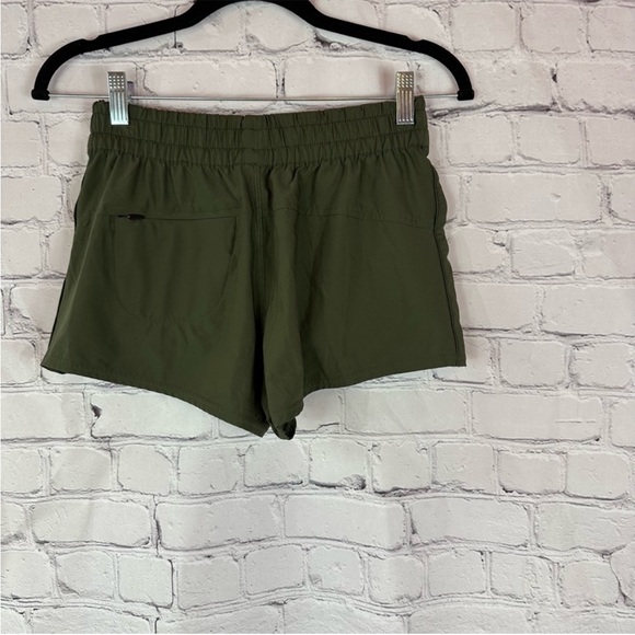 Women’s Vuori shorts - Picture 2 of 6